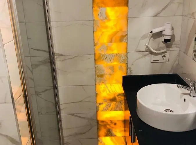 Moy Apart אלאניה